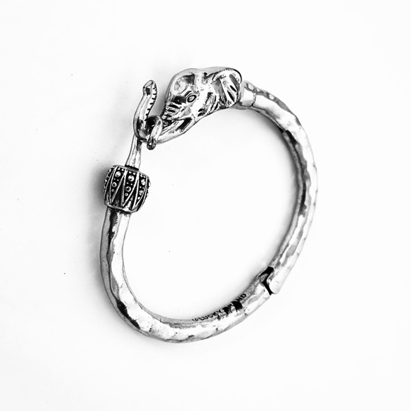 LUCKY Brand Silver Tone Elephant Safari Hook Bangle Bracelet NEW - Picture 1 of 5